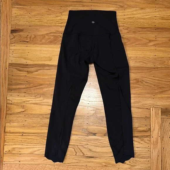 Lululemon Wunder Under Crop II Roll Down Scallop Full-On Luxtreme 24" Black - Picture 8 of 9